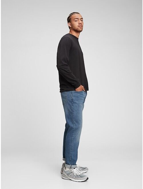 GapFlex Athletic Taper Jeans With Washwell™