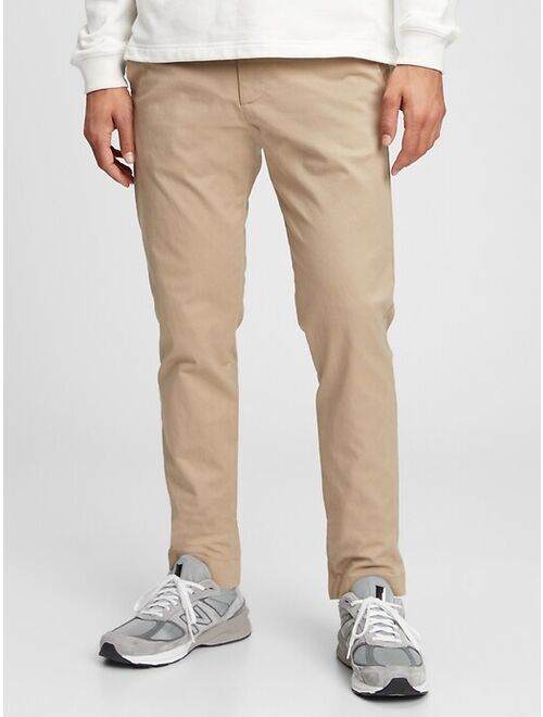 Modern Khakis in Athletic Taper Pant with GapFlex