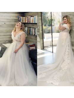 Floral Print V-neck Neckline Plus Size Wedding Dress with Tulle Lace Applique Pearls Beads A-line Sweep Train Bridal Dress