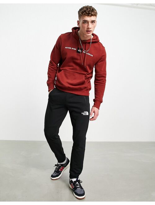 The North Face Red's Regular Fit Long Sleeve Pullover Hoodie