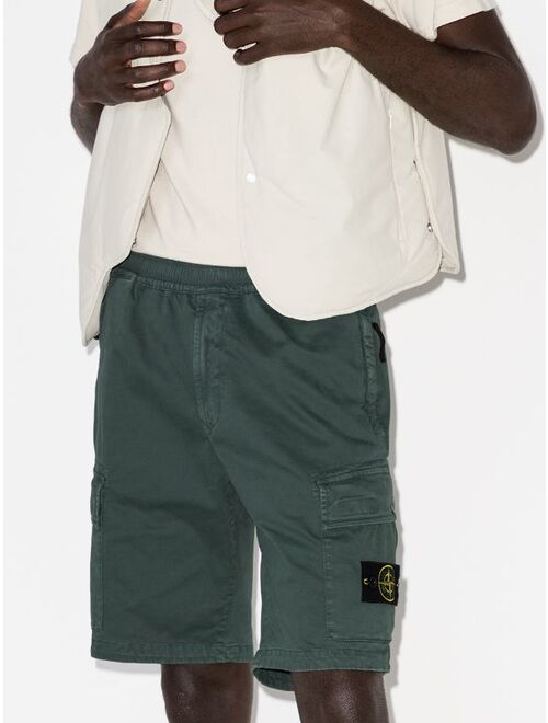 logo-patch cargo shorts