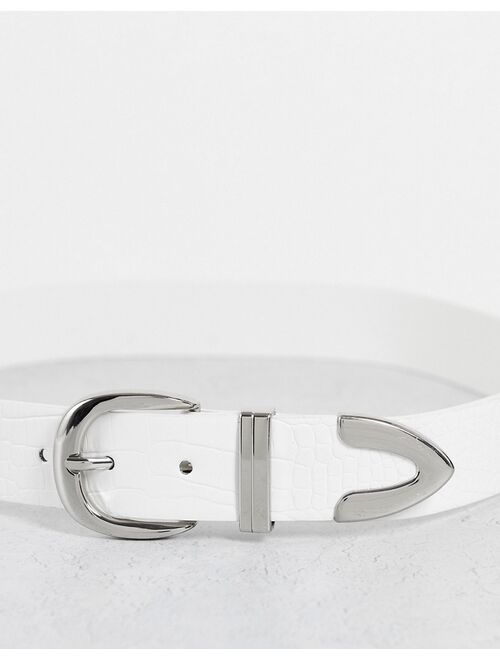 Exclusive belt in white croc with silver tipping