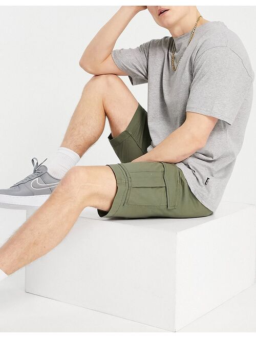 Jack & Jones Intelligence cargo shorts in khaki