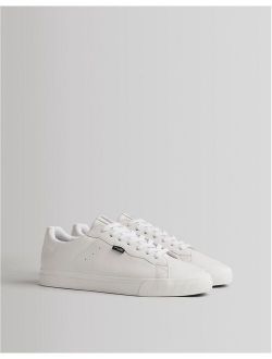 sneakers with platform sole in white