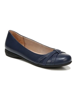 Abigail Women's Flats