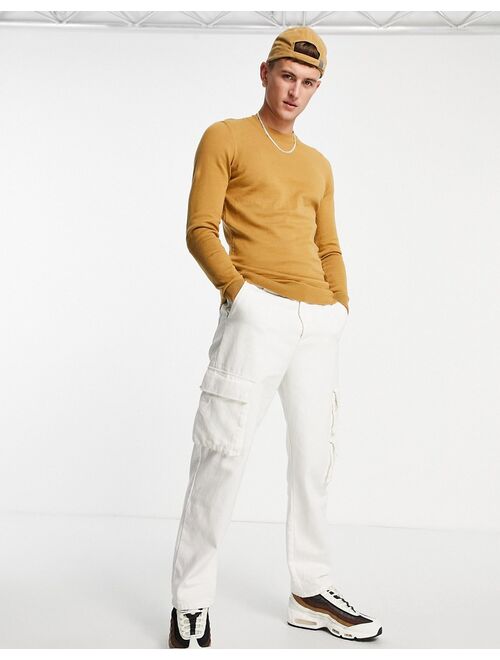 New Look muscle fit knit sweater in camel