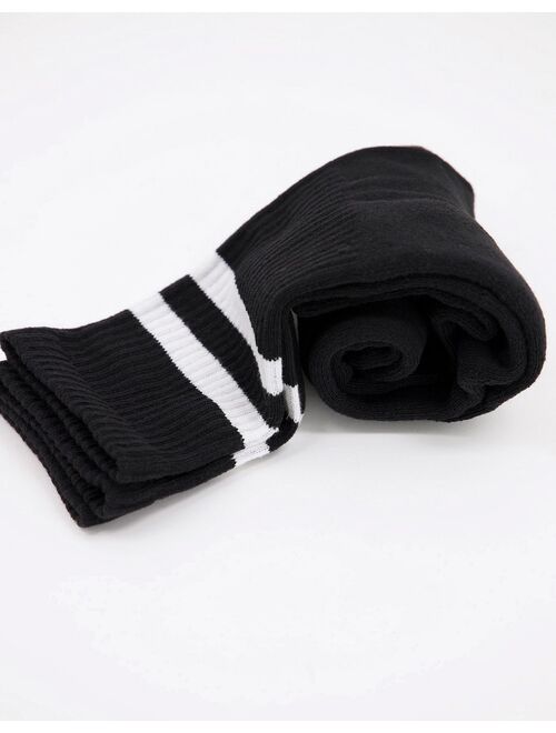 New Look 3 pack stripe sport socks in black