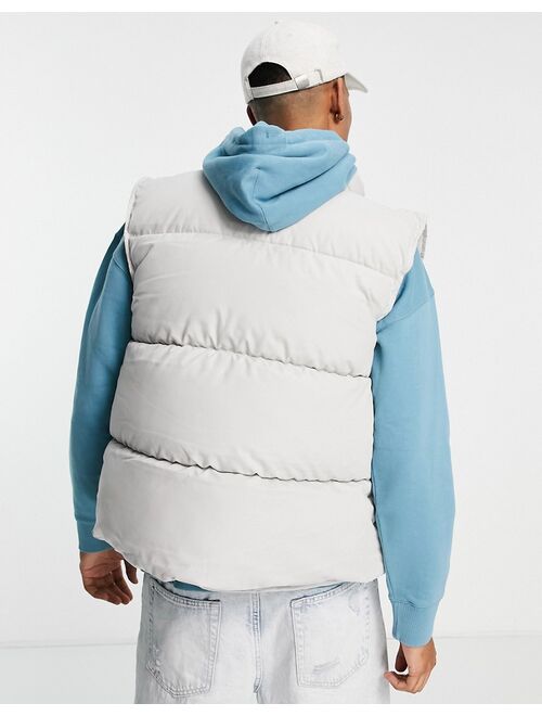 New Look peached puffer vest in gray