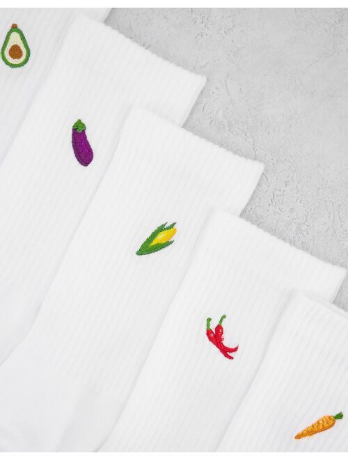 New Look 5-pack socks with vegetable embroidery in white