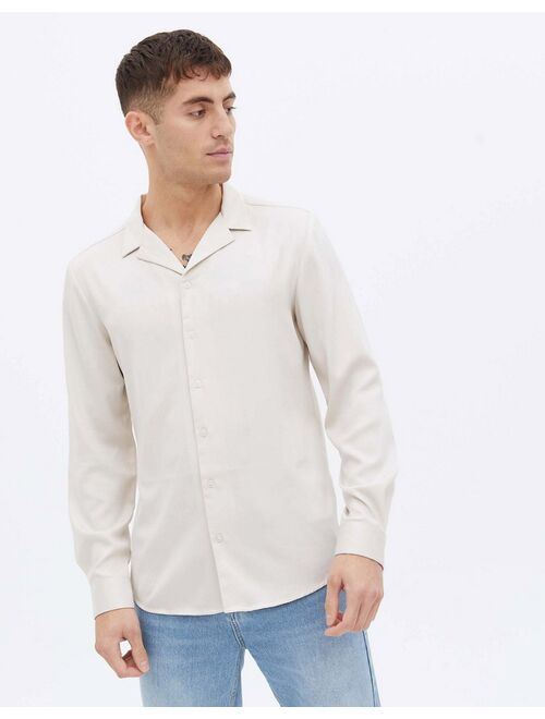 New Look long sleeve satin shirt with revere collar in off white