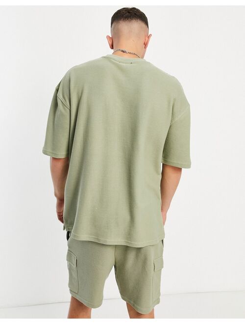 New Look T-shirt with pocket in khaki