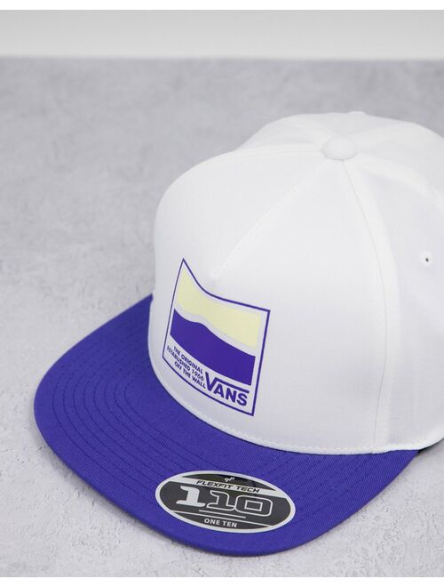 Vans DNA 110 snapback cap in white