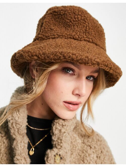 Vero Moda teddy bucket hat brown