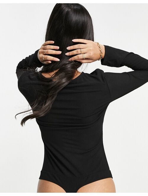 Vero Moda cut-out ruched bodysuit in black