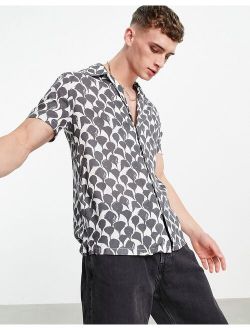 deep v petal print viscose shirt in black