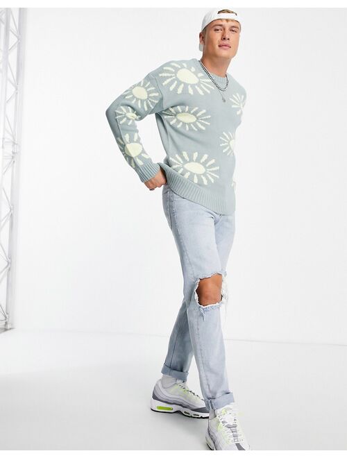 New Look relaxed knit sweater with sunshine print in gray