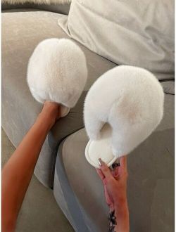 Minimalist Faux Fur Design Home Slippers
