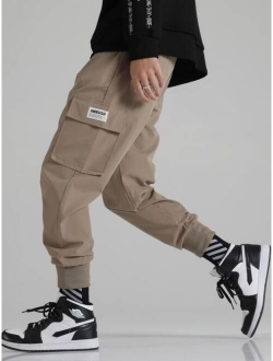 Men Patched Flap Pockets Cargo Pants