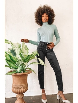 DAZE DENIM The Original Light Wash Denim Cropped High Rise Mom Jeans