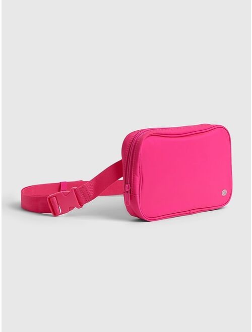 GAP Recycled Valentine Women Belt Bag