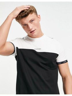 logo stripe cuff color block T-shirt in white/black