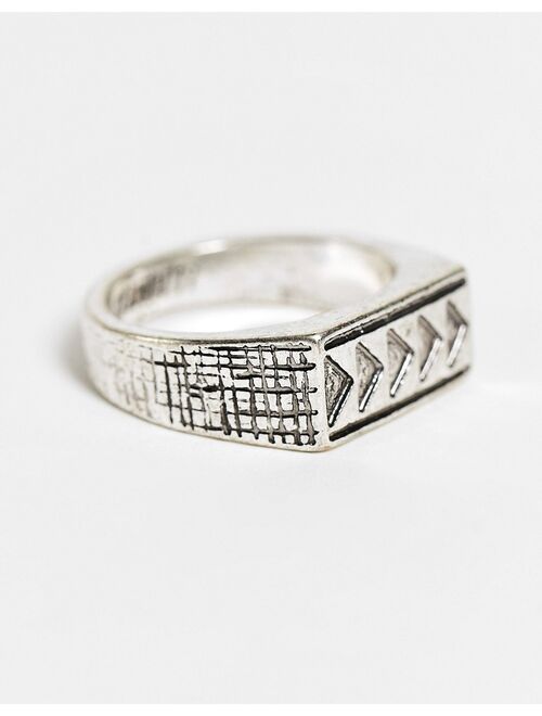 Classics 77 arrow design ring in silver