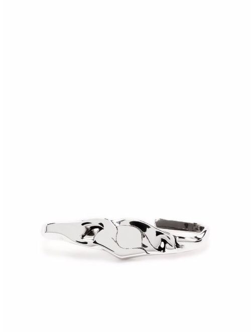 Alexander McQueen hammered-effect ear cuff