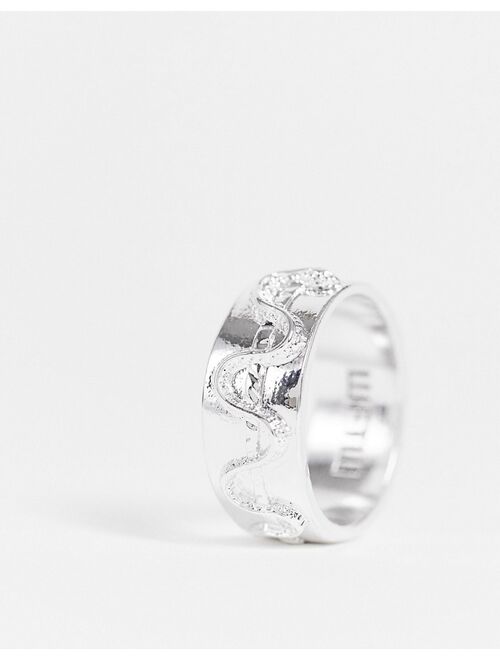 WFTW Serpentine embossed back ring in silver