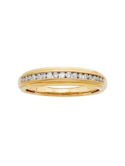 The Regal Collection Men's 14k Gold IGL Certified 1/4 Carat T.W. Diamond Wedding Band