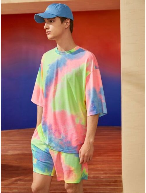 SHEIN Men Mock Neck Tie Dye Top & Shorts