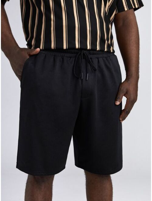 Shein Extended Sizes Men Striped Tee & Slant Pocket Shorts