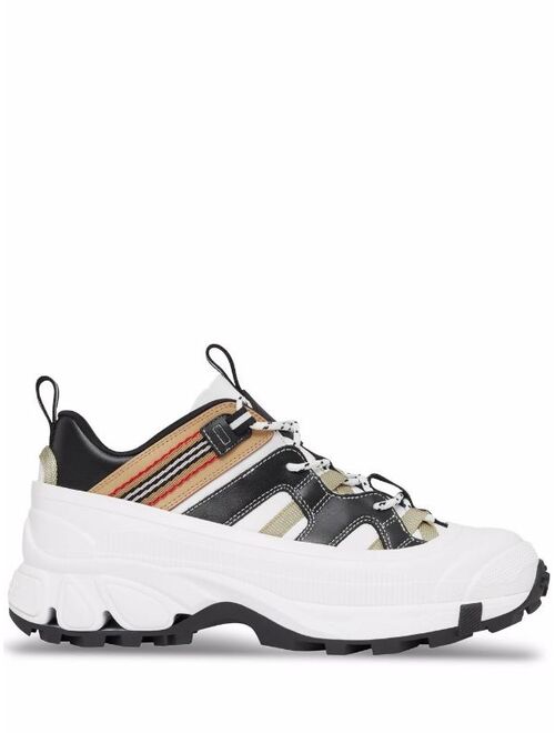 Burberry Arthur low-top sneakers