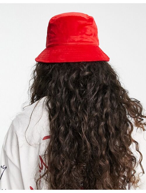 Tommy Hilfiger Tommy Jeans heritage logo bucket hat in red