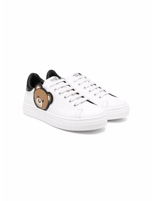 Moschino Kids teddy-patch low-top sneakers