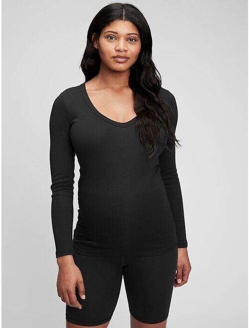 GAP Maternity Modern V-Neck T-Shirt