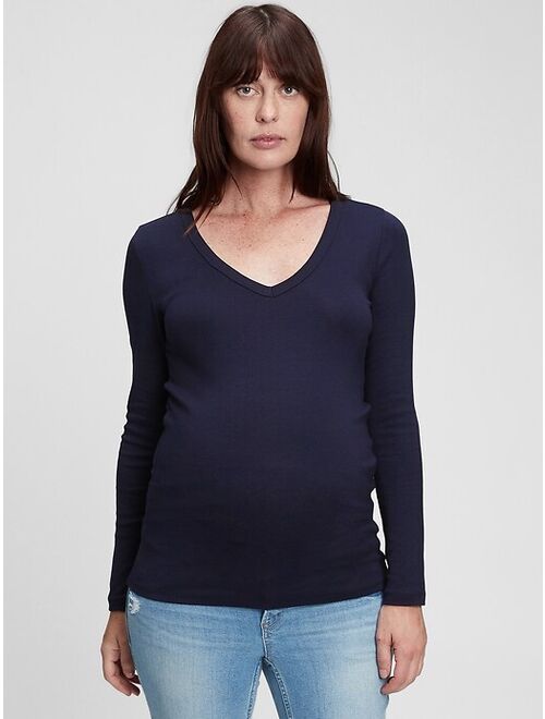 GAP Maternity Modern V-Neck T-Shirt