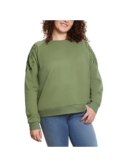 Ladies' Pullover with Lace