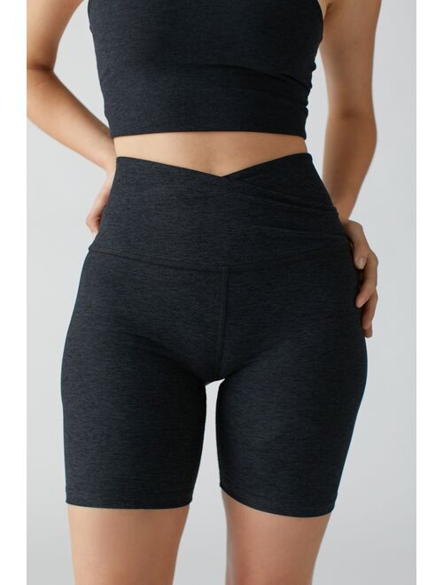 Beyond Yoga At Your Leisure V-Waist Bike Short