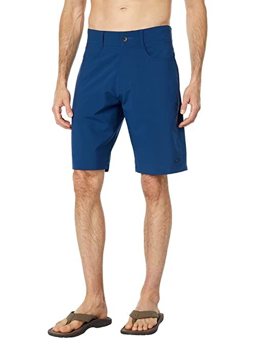 Oakley Baseline 2.0 21" Hybrid Shorts