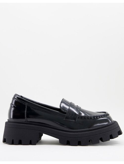 ASOS DESIGN Mulled chunky loafer in black