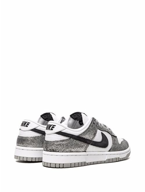 Nike Dunk Low sneakers