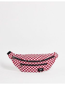 Ward cross body in white/red checkerboard