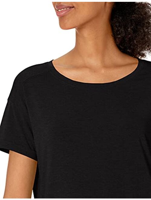 Amazon Essentials Women's Studio Moisture-Wicking Relaxed Fit Lightweight Crewneck T-Shirt, Multipacks