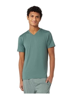 32 DEGREEES Men's Cool Classic Moisture Wicking Vneck T-Shirt