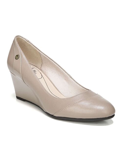 LifeStride Women's Dreams Wedge Pump