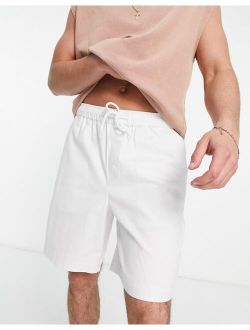 boxy chino shorts in white