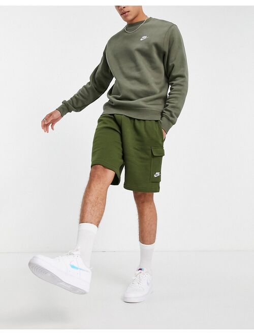 Nike Club Fleece cargo shorts in green