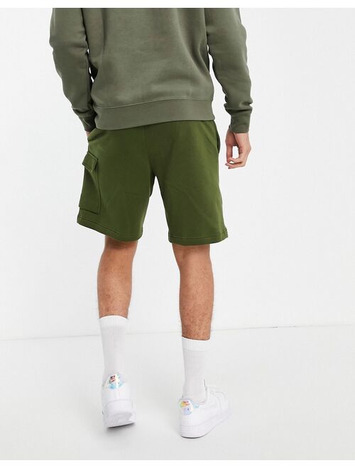 Nike Club Fleece cargo shorts in green