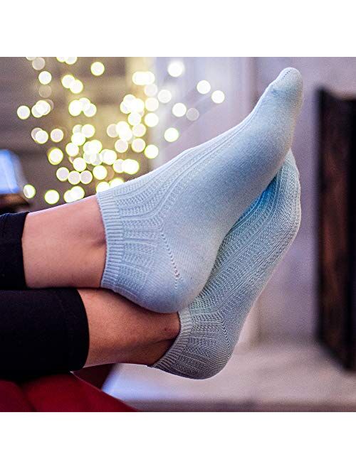 CAROLE HOCHMAN Womens 8-Pack Soft Soothing Cotton Blend Everyday Hygge Fashion Low Cut No Show Ankle Socks for Women