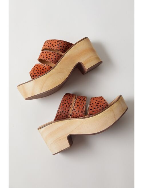 Urban Outfitters UO Venice Wood Platform Heel